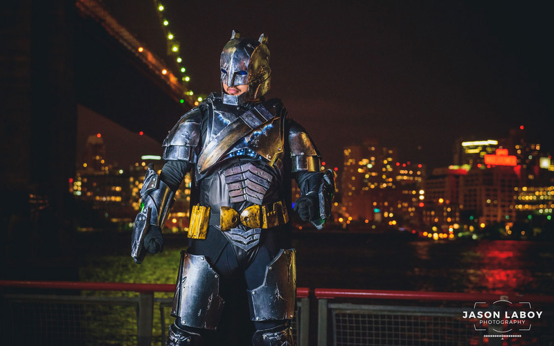 Illustration for article titled Marvel vs DC Cosplay Extravaganza